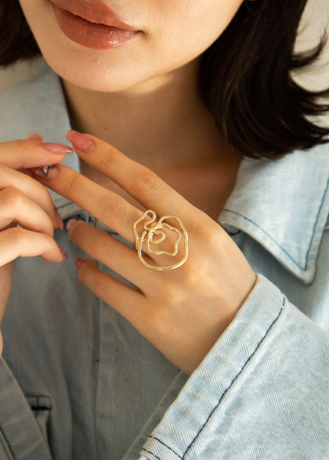 Rose deformed ring