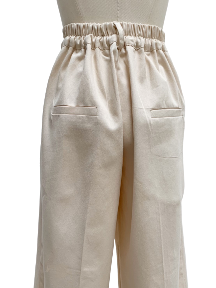 Front tuck pants
