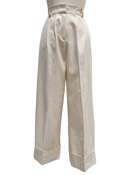 Front tuck pants