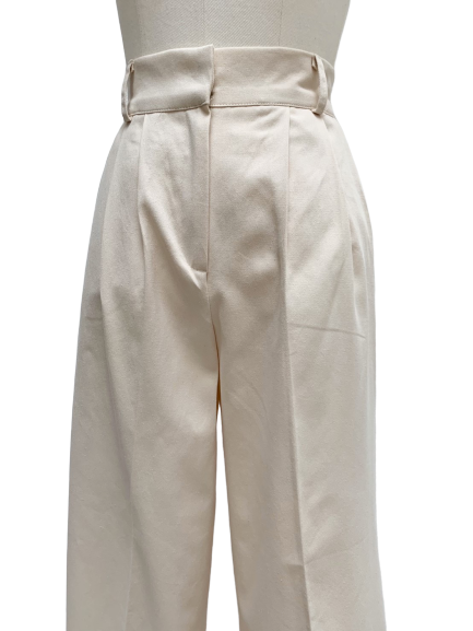 Front tuck pants