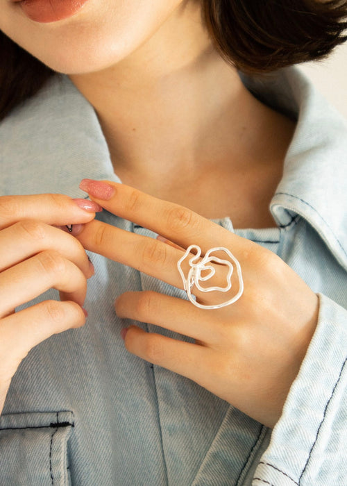 Rose deformed ring