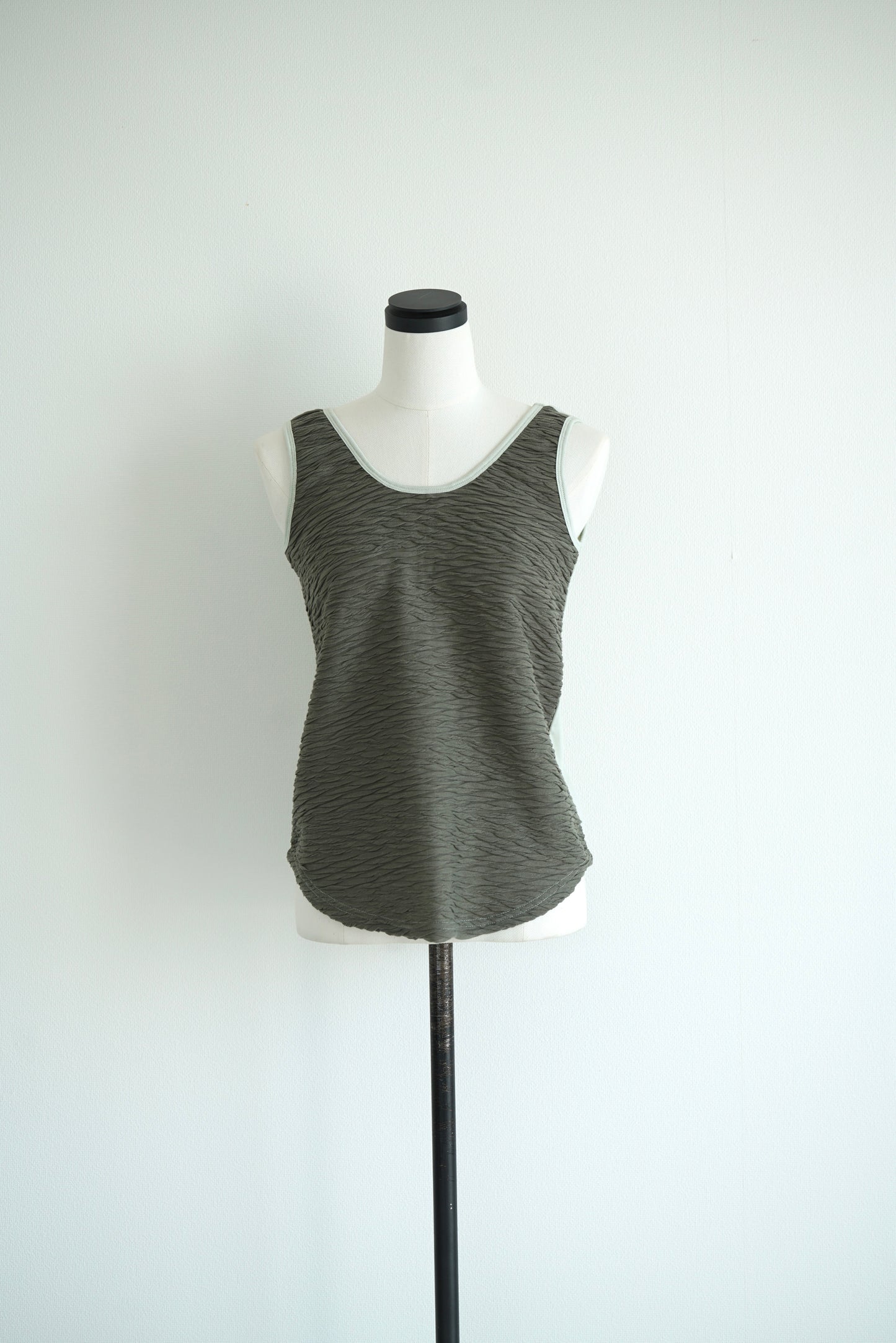 Yang willow nosleeve tops