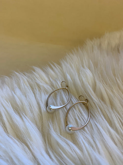 Pearl Drop Pierce