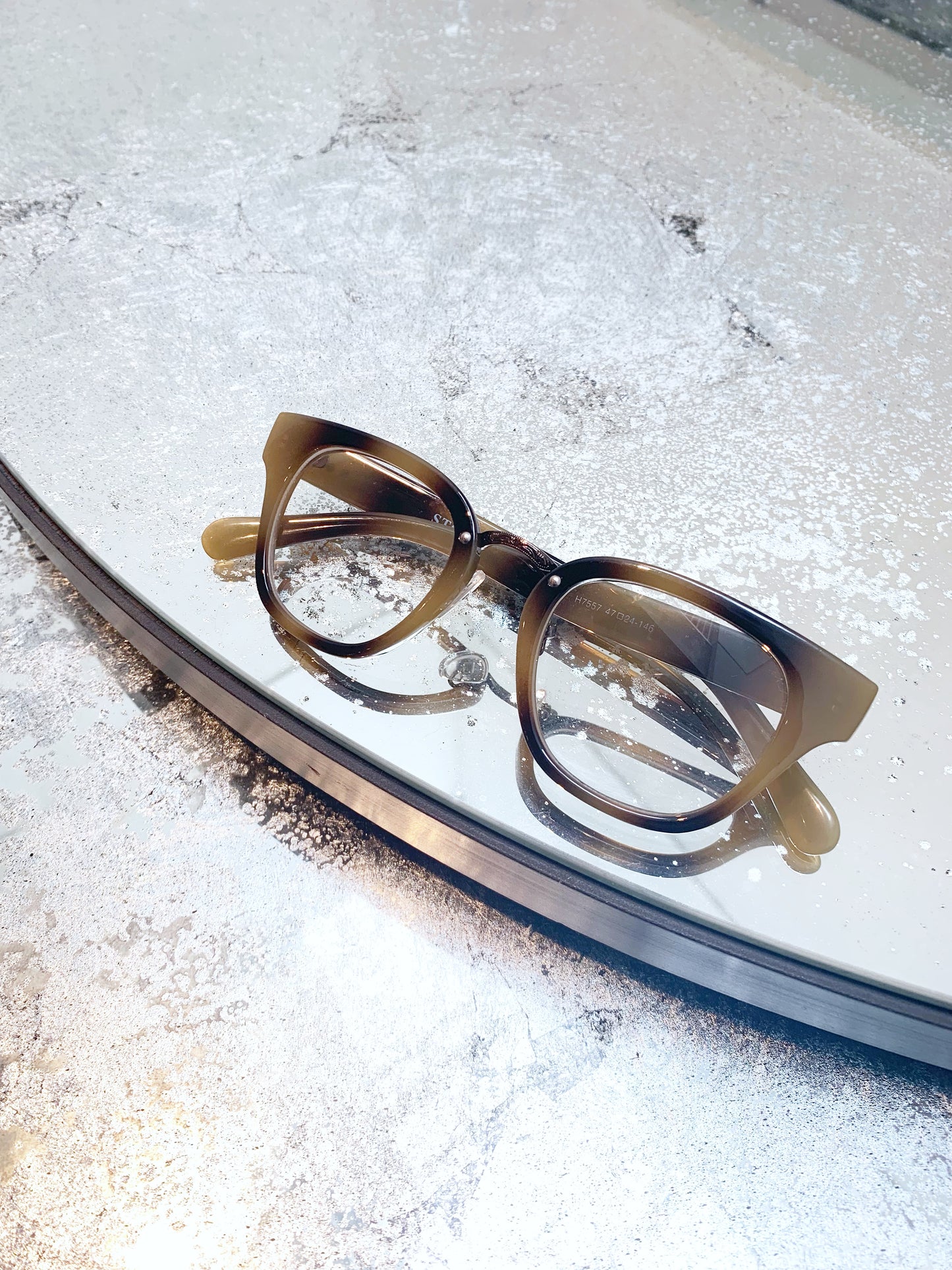 Tortoise frame glasses