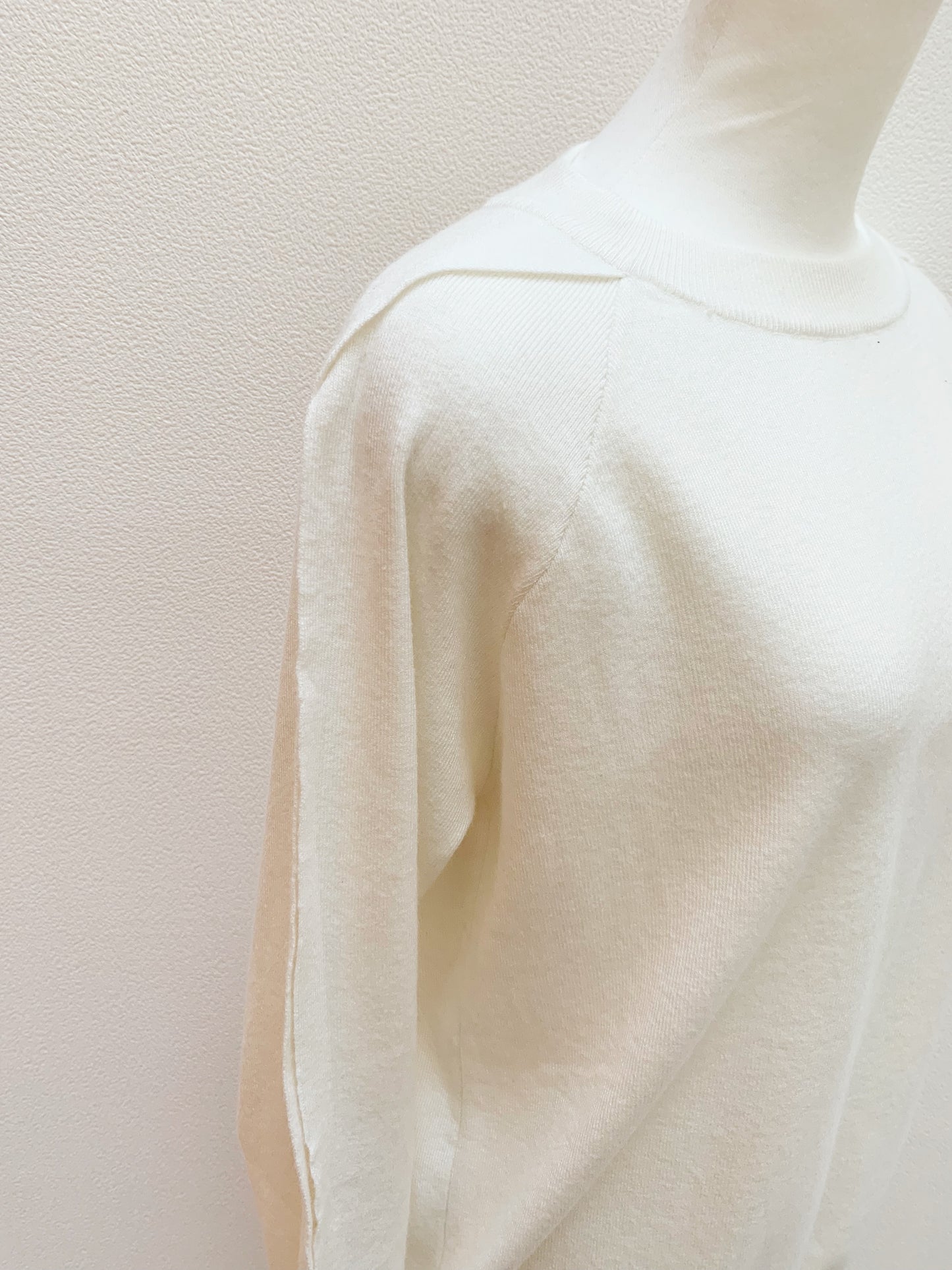 Open sleeve knit