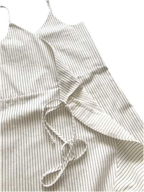 Camisole wrap one-piece [IVORY/NAVY]