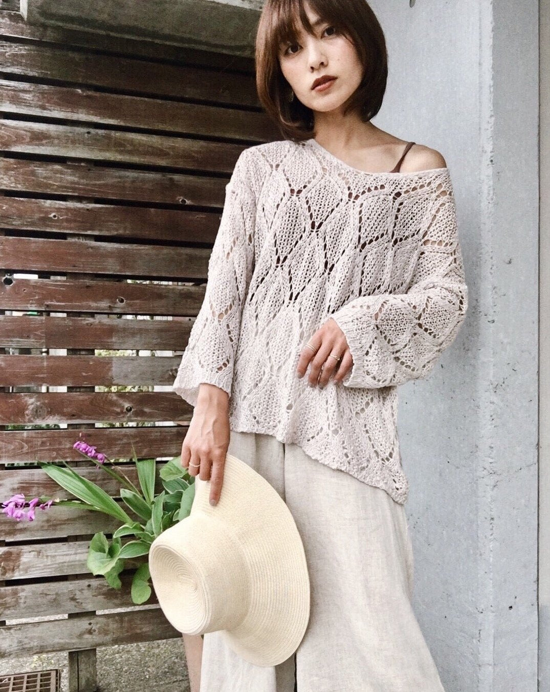 V-neck knit p/o