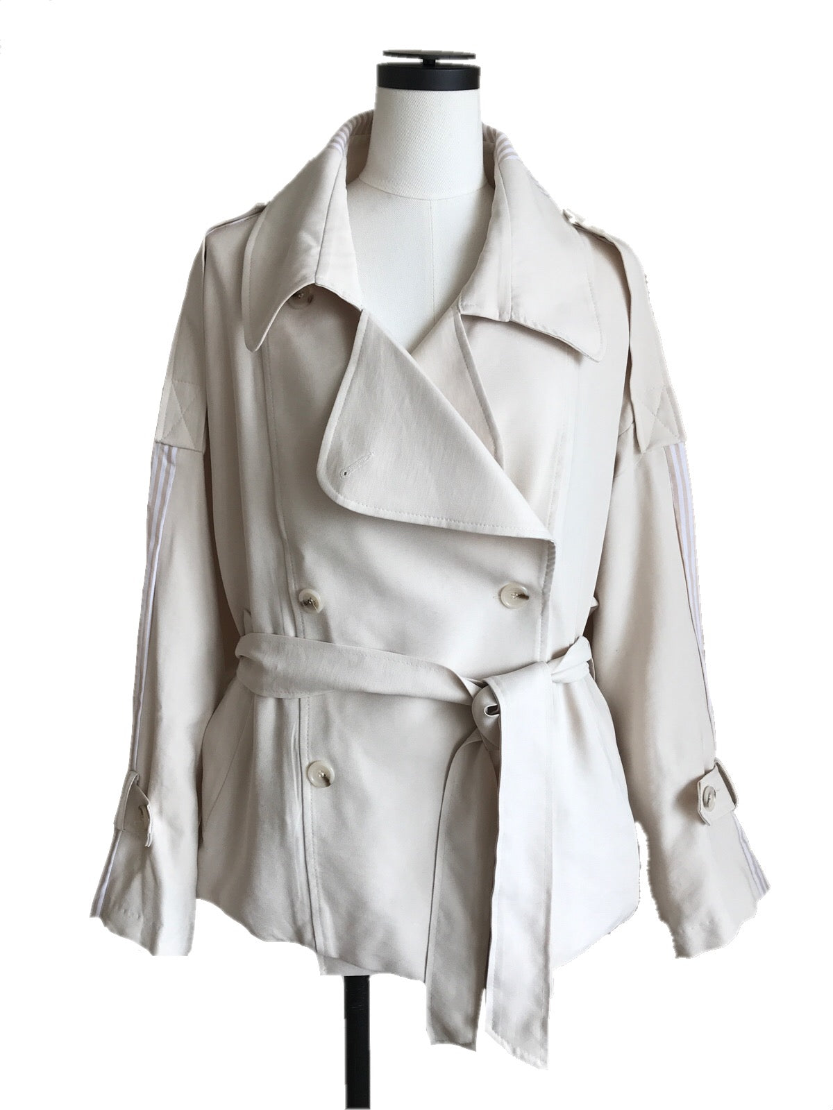 Docking short trench coat