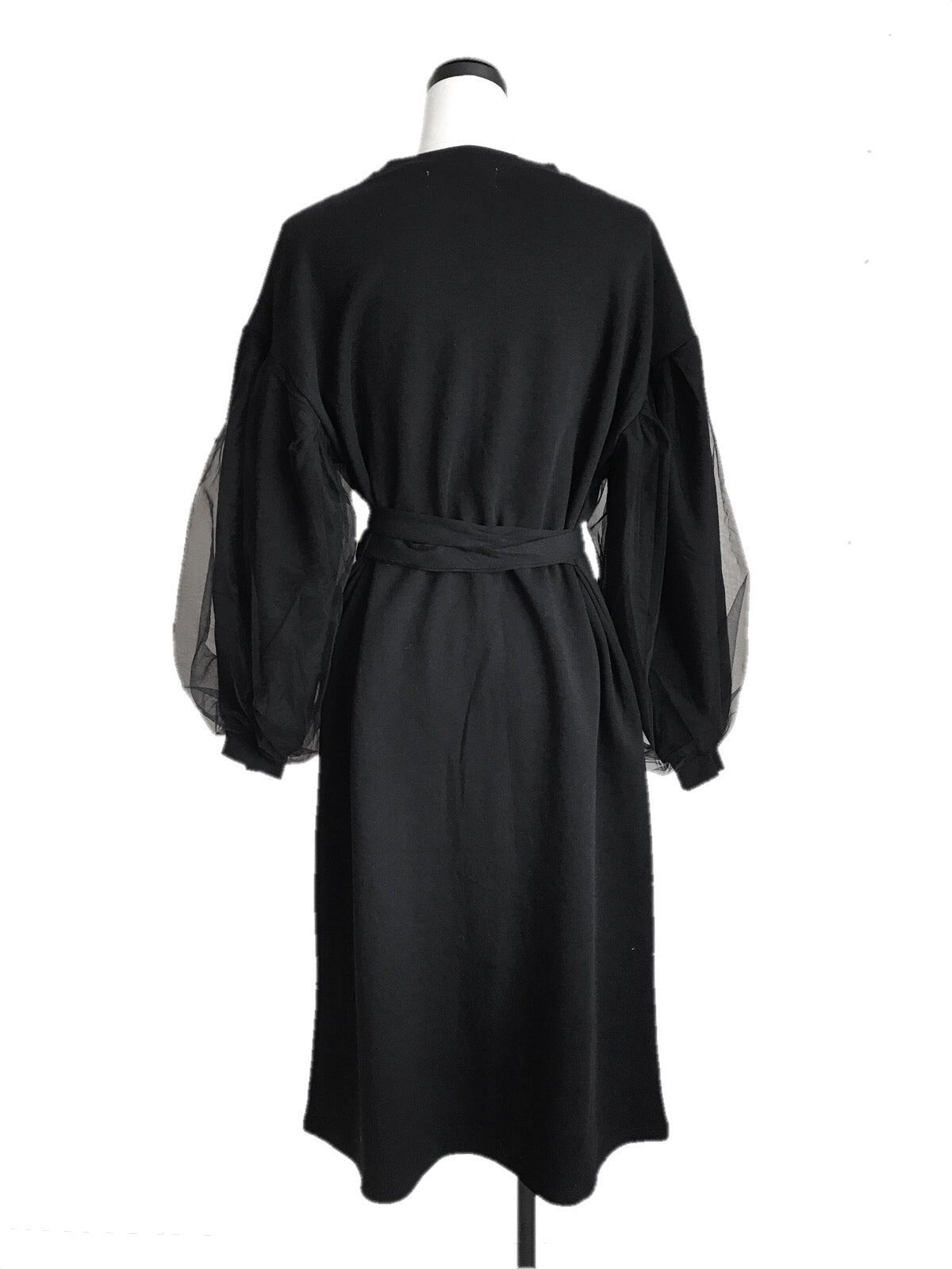 Volume sleeve onepiece [BLACK /GREY]