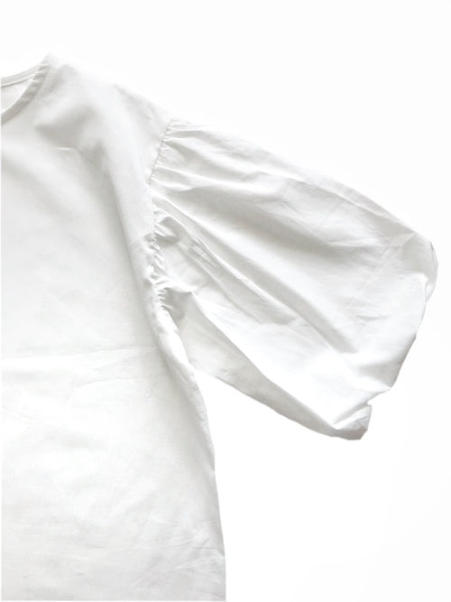 Volume sleeve blouse [WHITE/BLACK]